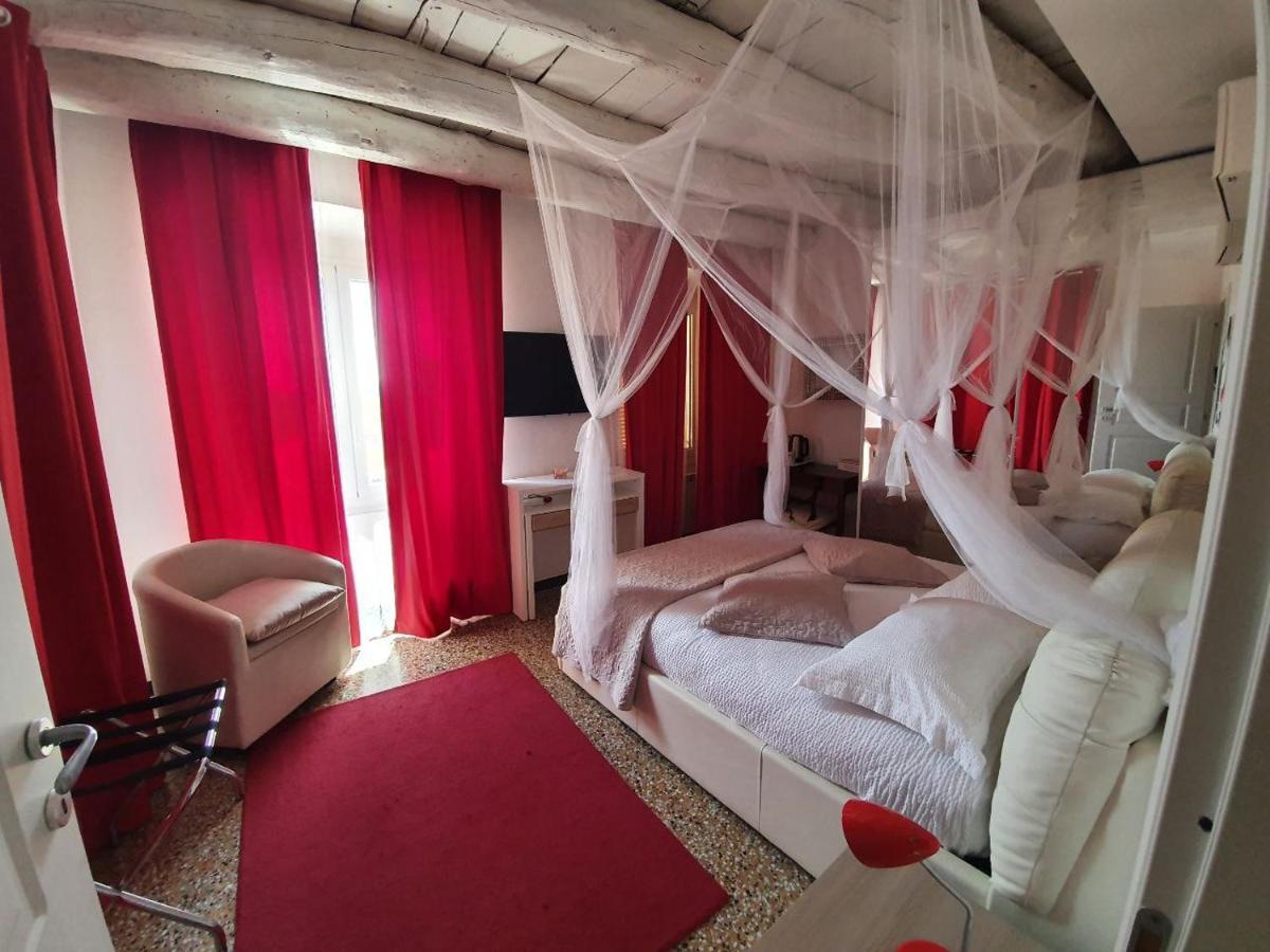 Varazze Suite Sauna E Hammam Kültér fotó