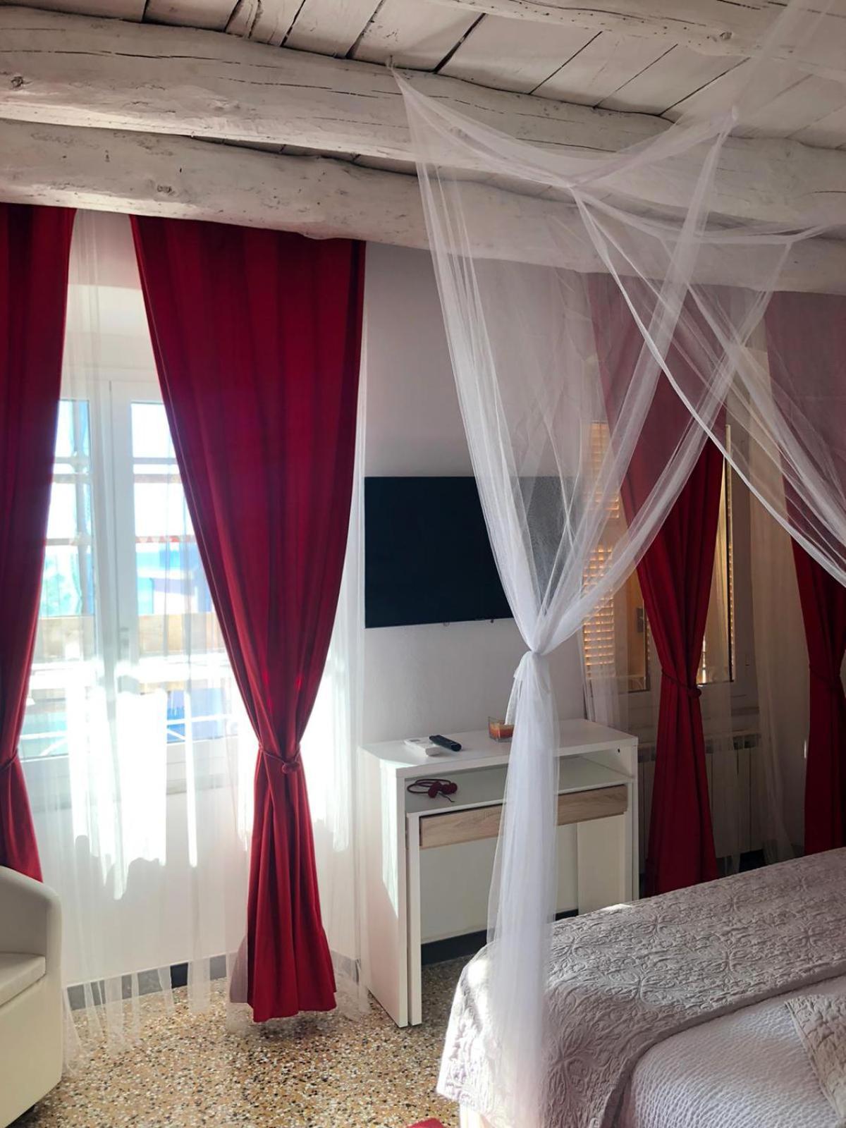 Varazze Suite Sauna E Hammam Kültér fotó
